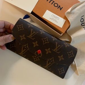 Louis Vuitton Emilie